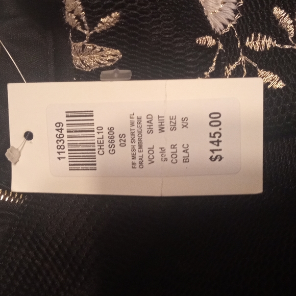 Chelsea mesh floral embroidered skirt - Picture 6 of 6